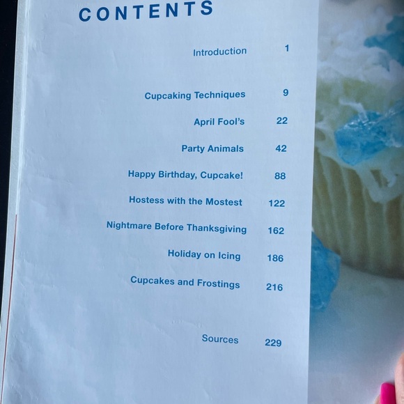 Hello, Cupcake! Cookbook by Karen Tack & Alan Richardson - Picture 5 of 13